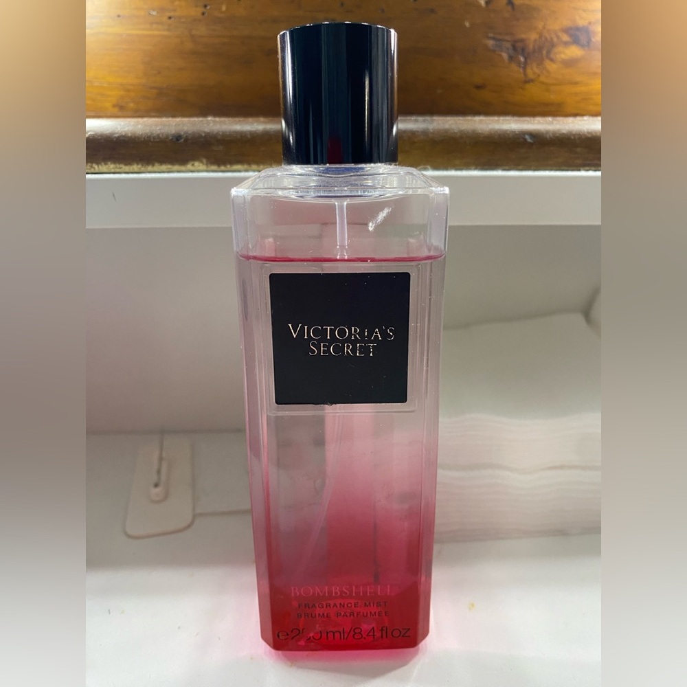 Victoria's Secret Bombshell Pink Fragrance